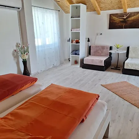 Apartament Utopiams *